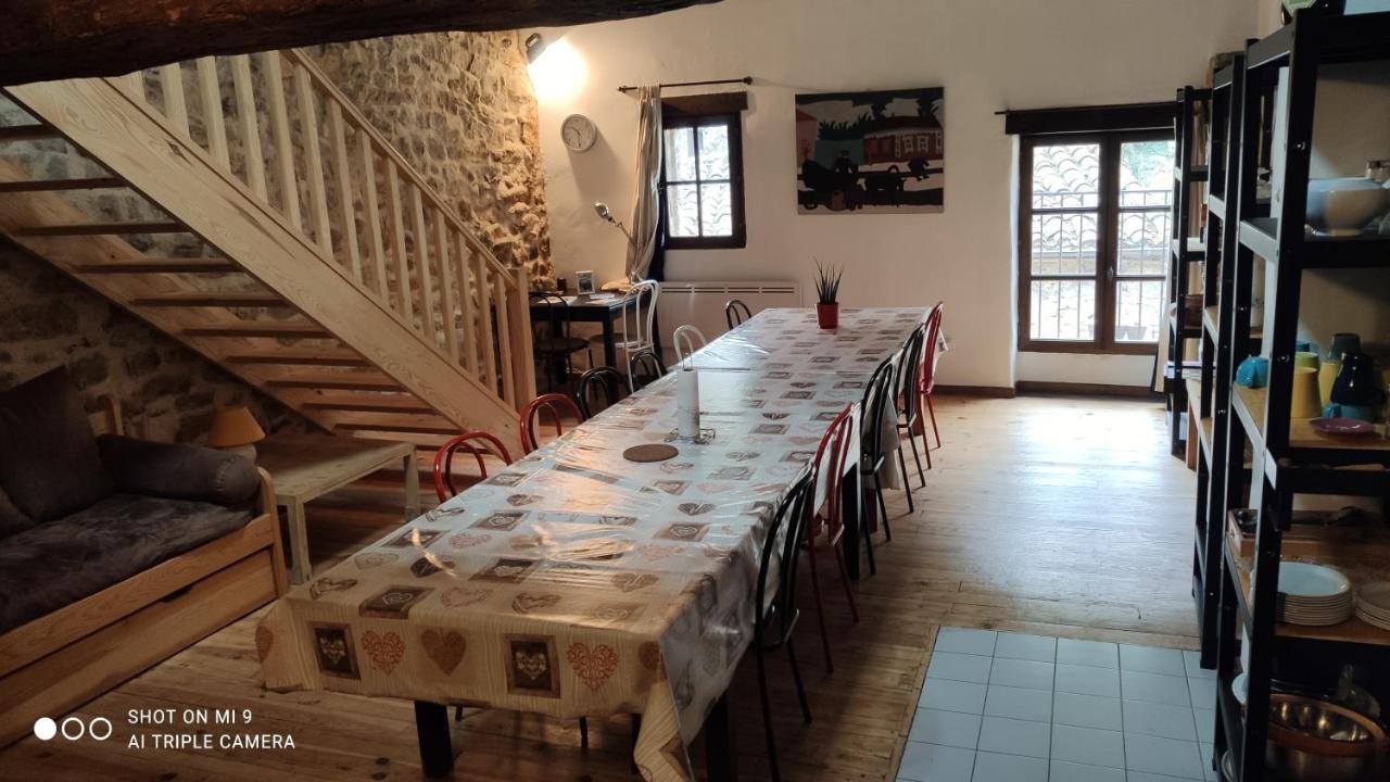 Gite De La Tour Saint-Guilhem-le-Desert Eksteriør billede