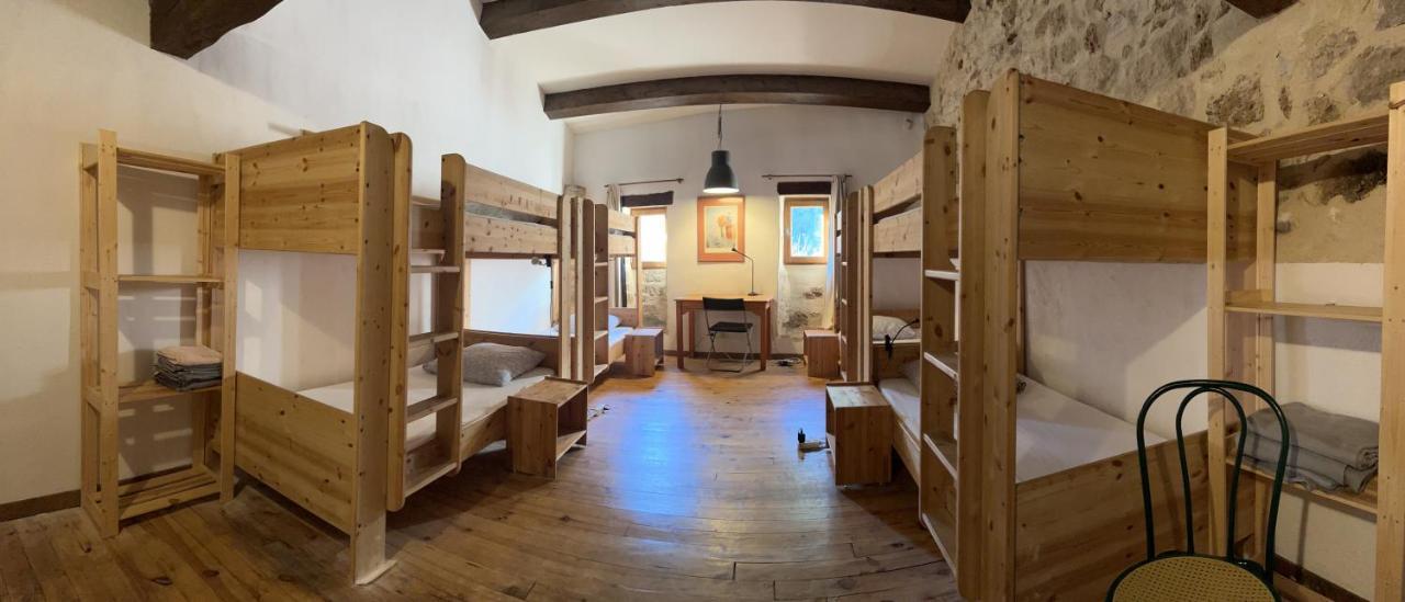 Gite De La Tour Saint-Guilhem-le-Desert Eksteriør billede
